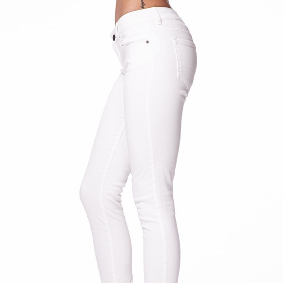 F21 Skinny White Denim Pants - Picture 1 of 8